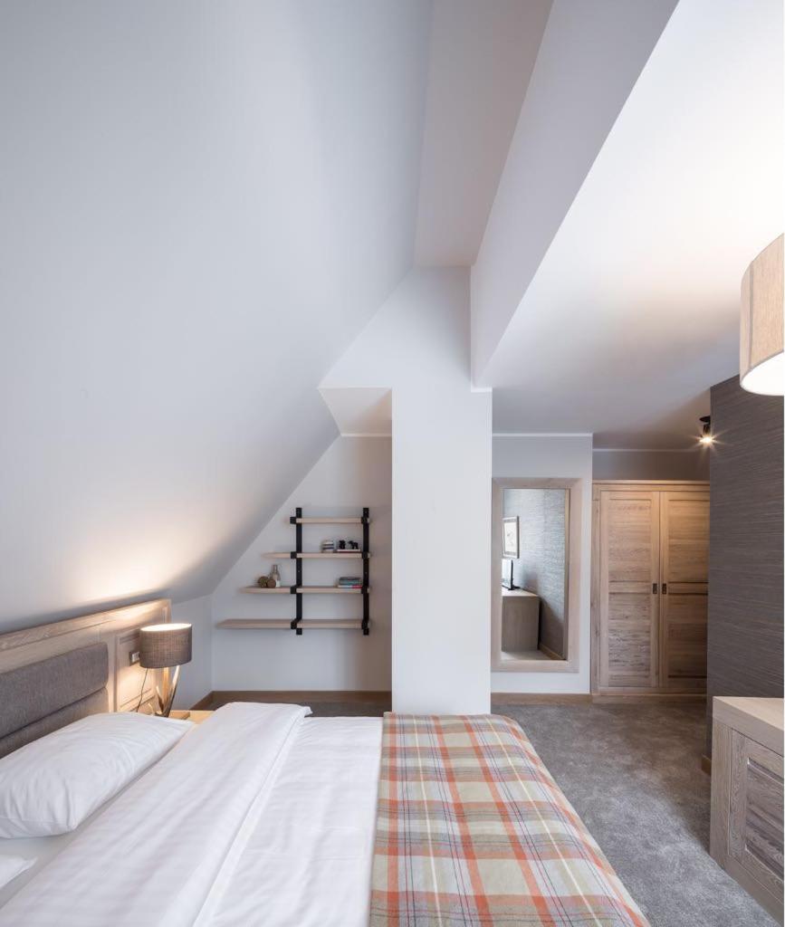 Chalet Alpina Moroeni Extérieur photo